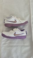 Chaussures Nike enfant, taille 26, parfaites pour l'été!