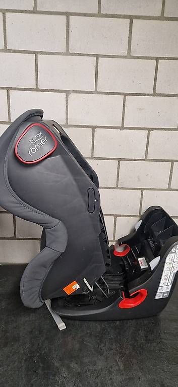 Britax Römer Seggiolini per auto: Kindersitz Britax Römer King 2 – Usato da Egolzwil venduto da steigema 3
