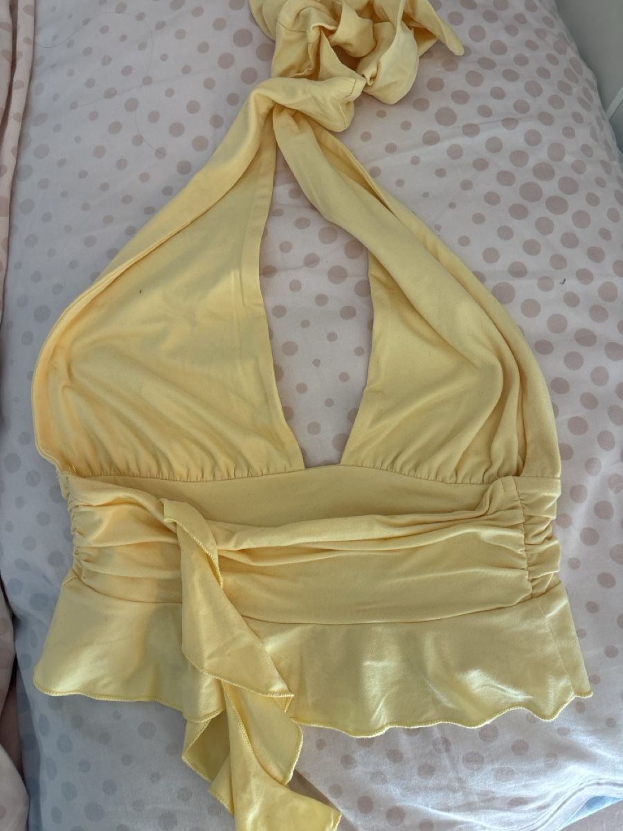 Top: Damen Halfter Top gelb – Usato da Stadel venduto da salomeesoler 1