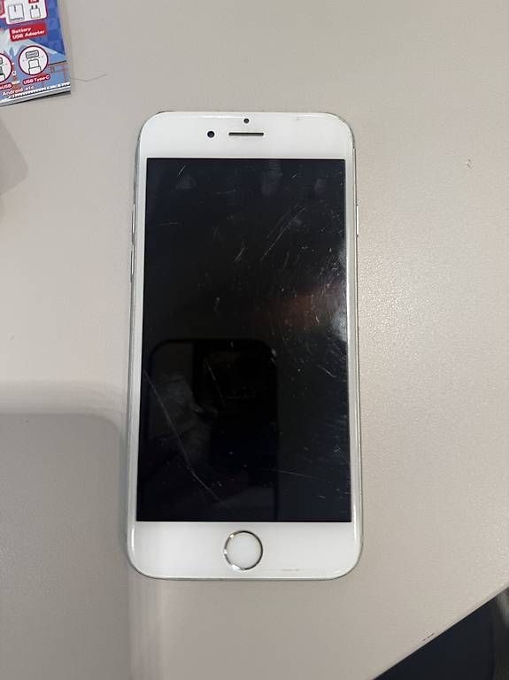Handys / Smartphones: iPhone 6S pour pièce  – Defekt aus Genève von Juice_K