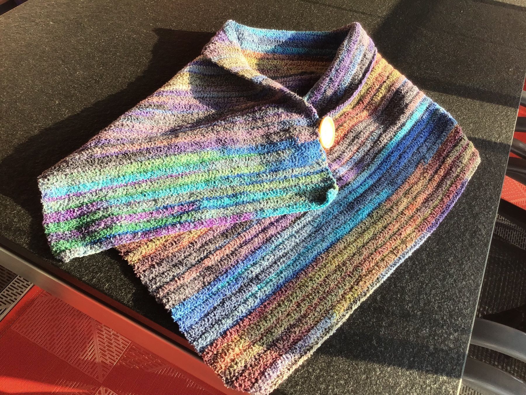 Foulard & Sciarpe: Couvre épaules – Nuovo (secondo la descrizione) da La Neuveville venduto da tricoly