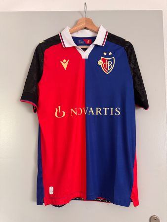 FC Basel Trikot 130 Jahre mit Unterschriften Grösse M