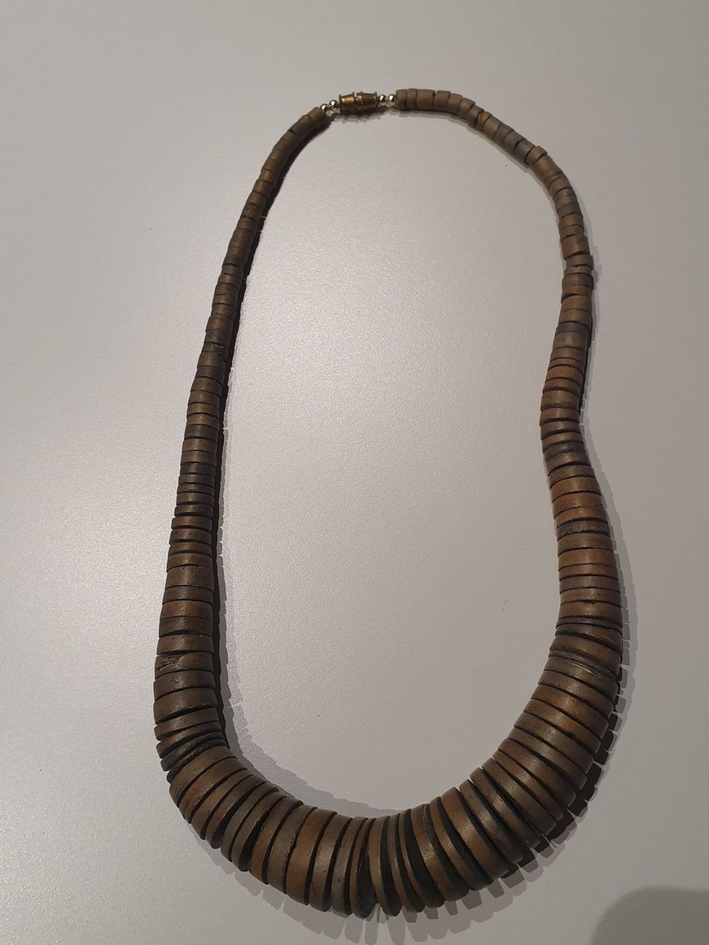 Ketten: Kette, grau braun, Holz, Modeschmuck – Gebraucht aus Heinrichswil von sabi2809 1