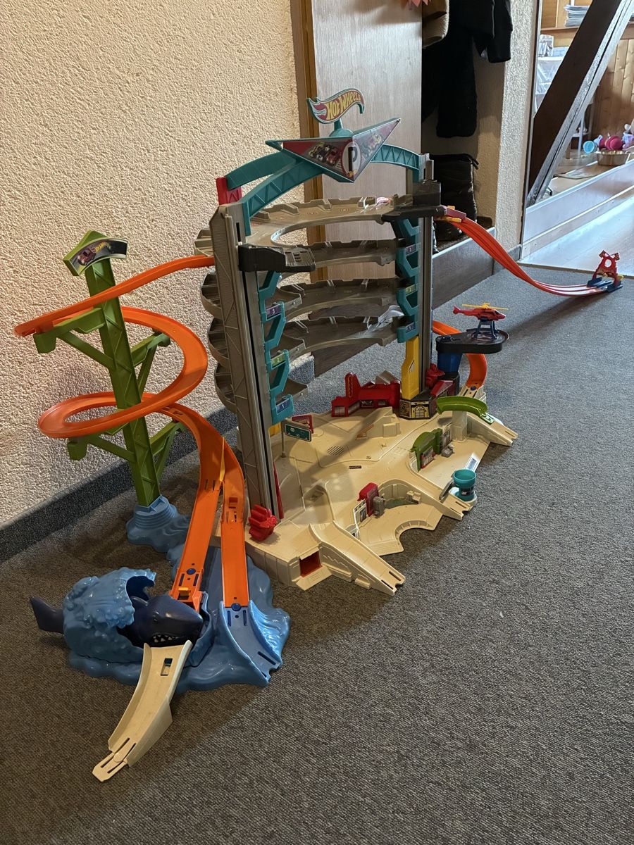 Hot Wheels Jouets: Hot Wheels Garage – D'occasion à Stein AR par MaryS91