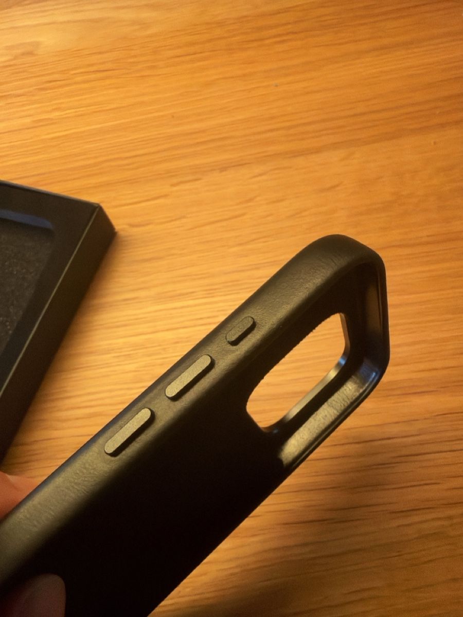 Covers & Schutzfolien: Lederhülle iPhone 16 Pro – Neu (gemäss Beschreibung) aus Wolfhalden von fabote 3