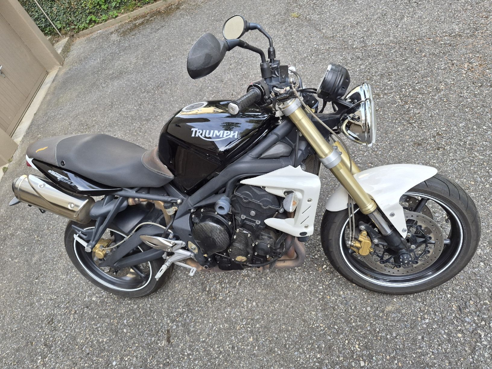 Triumph Strada: Triumph street triple 2008 – Difettoso da Blonay venduto da jul_fyq8