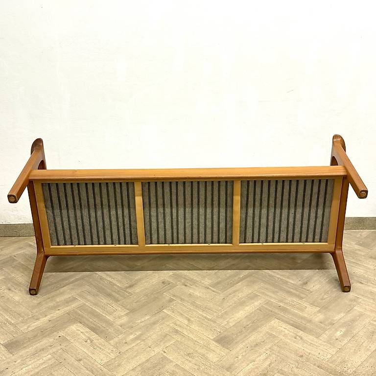 Divani: Mid Century teak 3er Sofa – Usato da basel venduto da futureforyesterday 4