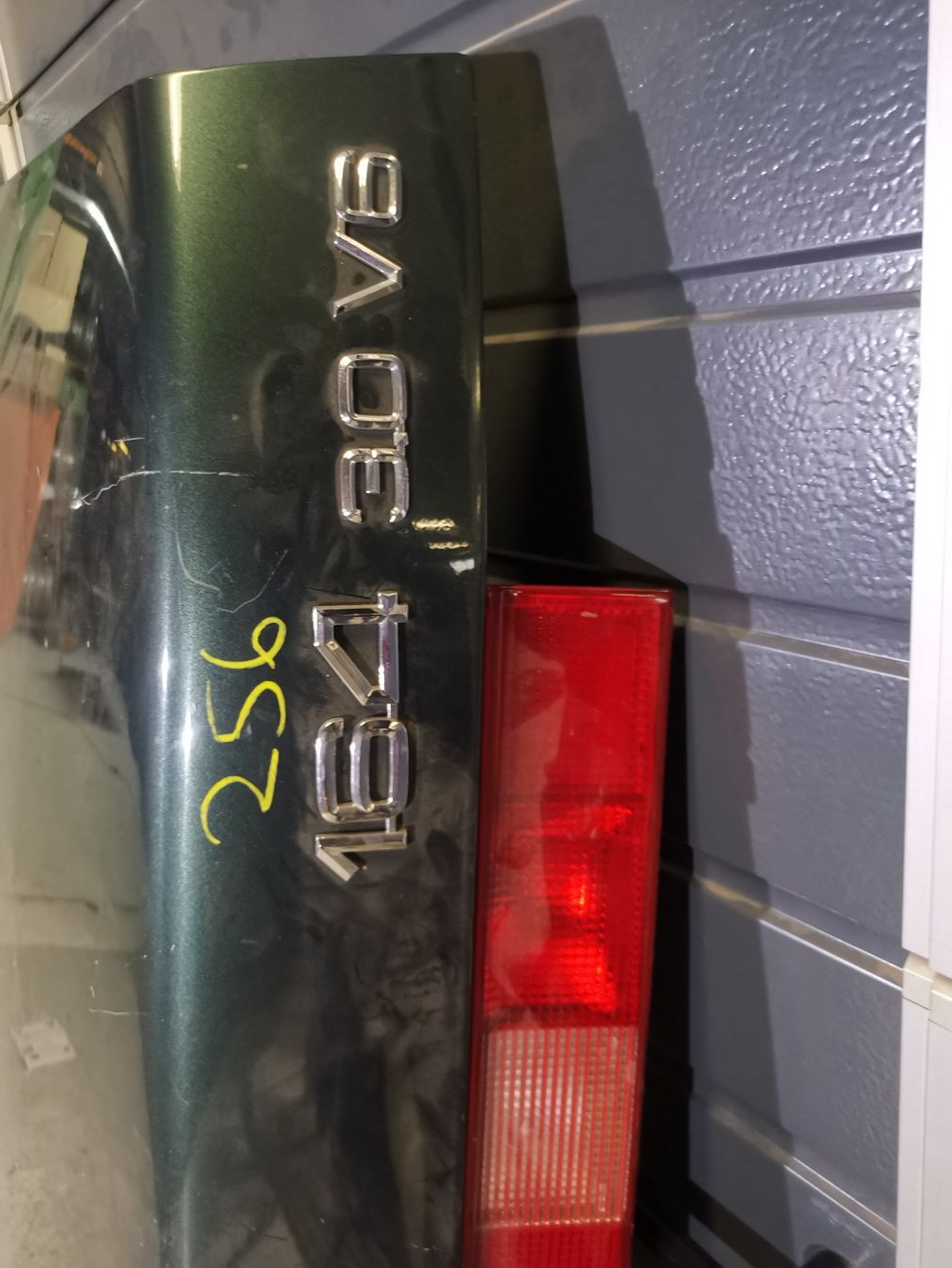 Alfa Romeo Alle Autoersatzteile: Alfa 164 Kofferraumdeckel – Gebraucht aus Thalwil von Joker690 4