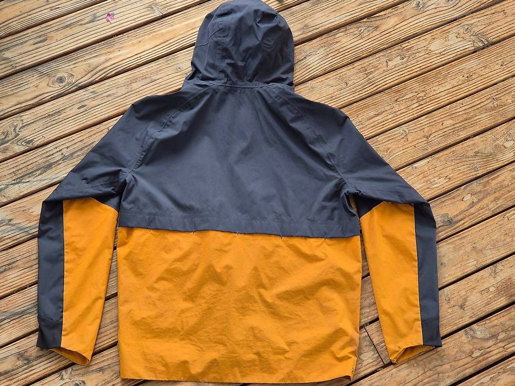 Decathlon Jacken & Mäntel: Quechua Kinder Regenjacke 143152, blau/orange – Gebraucht aus Luzern von Noosi88 1