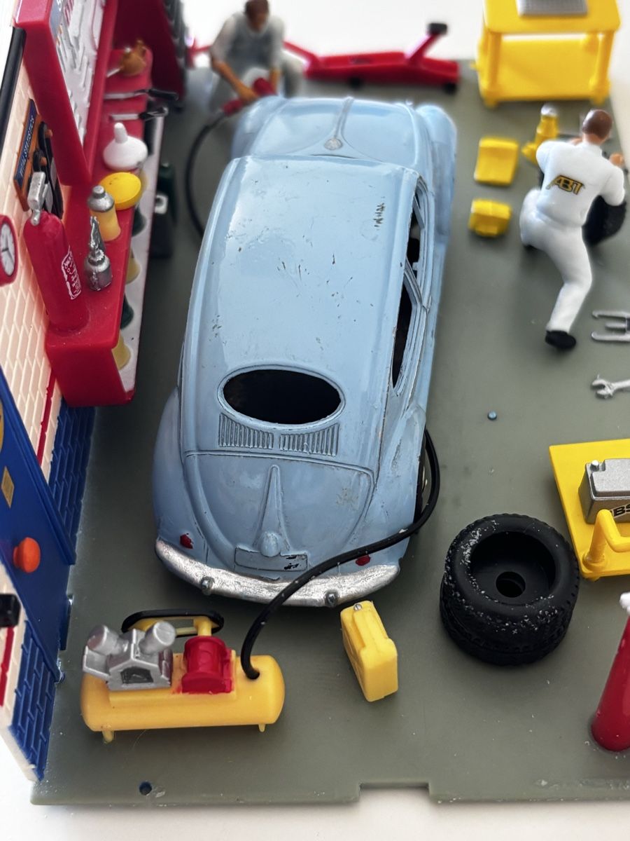 Volkswagen Modellini d'auto: Maquette avec VW Marklin  – Difettoso da Lausanne venduto da pabernard 3