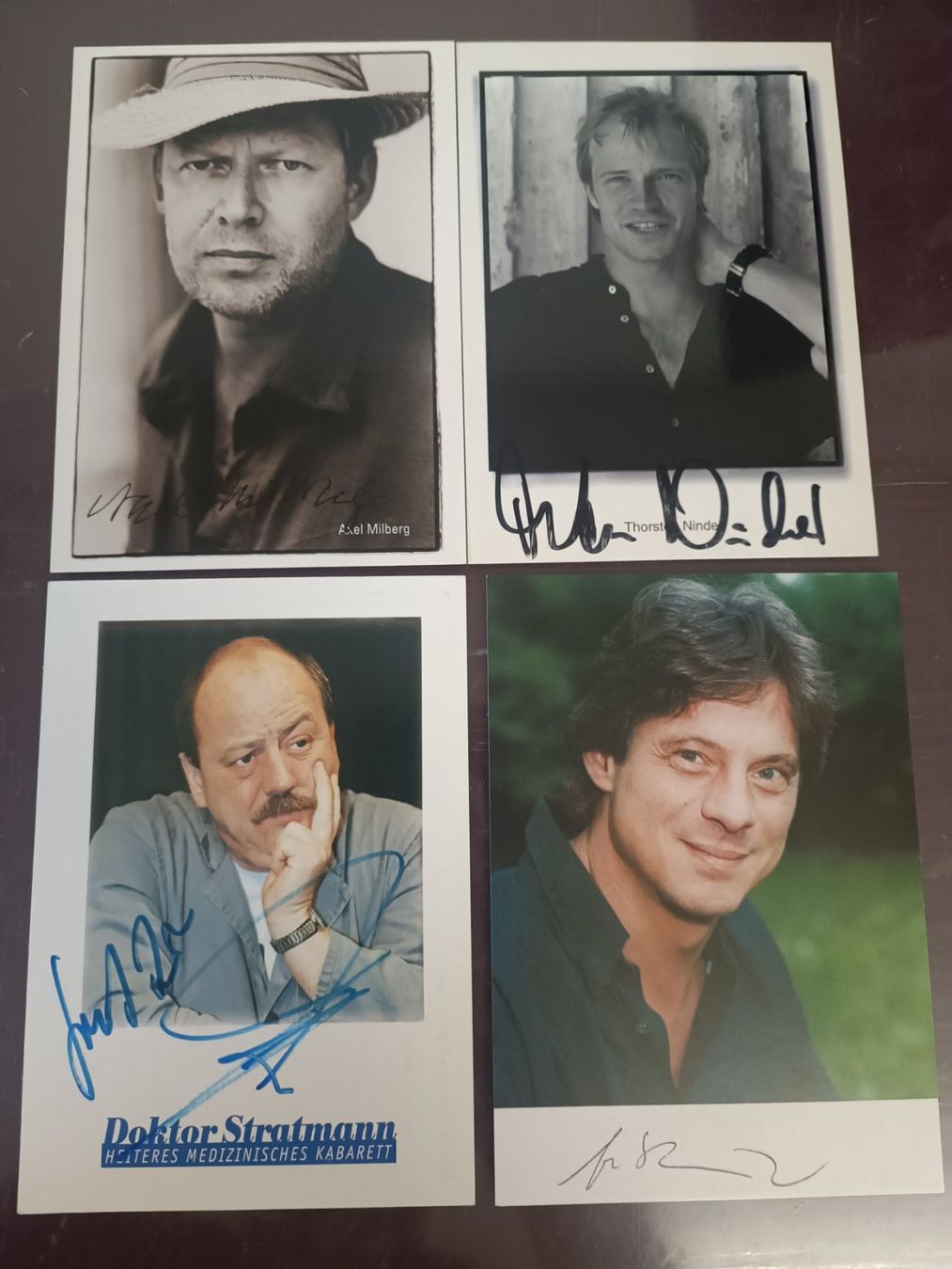 Autografi: Film  - 4x handsignierte Karten Set – Usato da Menziken venduto da Artographs