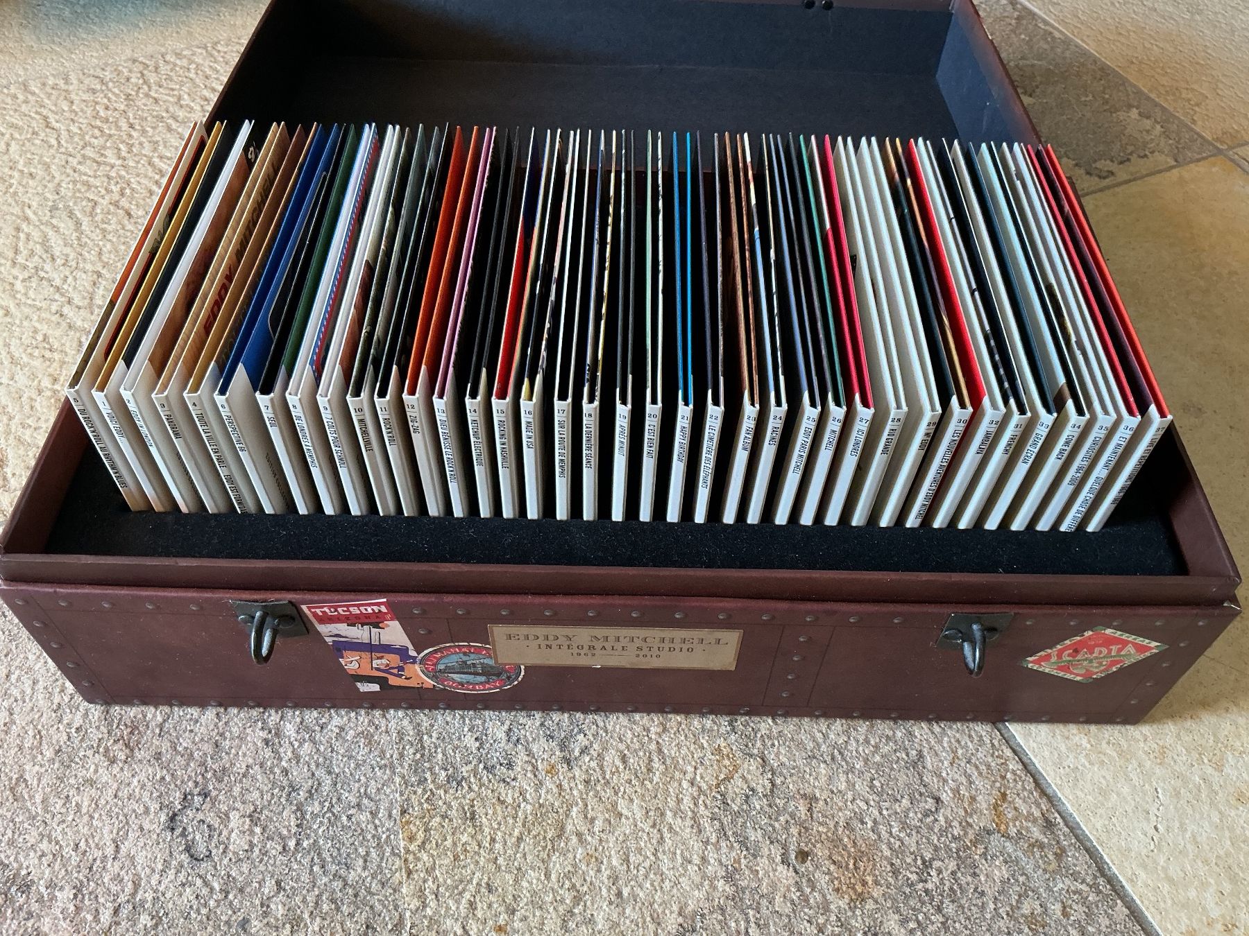 CD: Coffret Eddy Mitchell Intégrale Studio - Éd. Limitée, 37 CDs – Usato da Nidau venduto da california290309 2