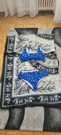 Maillot de baine T 4XL & Serivette plages légère 2x2 m