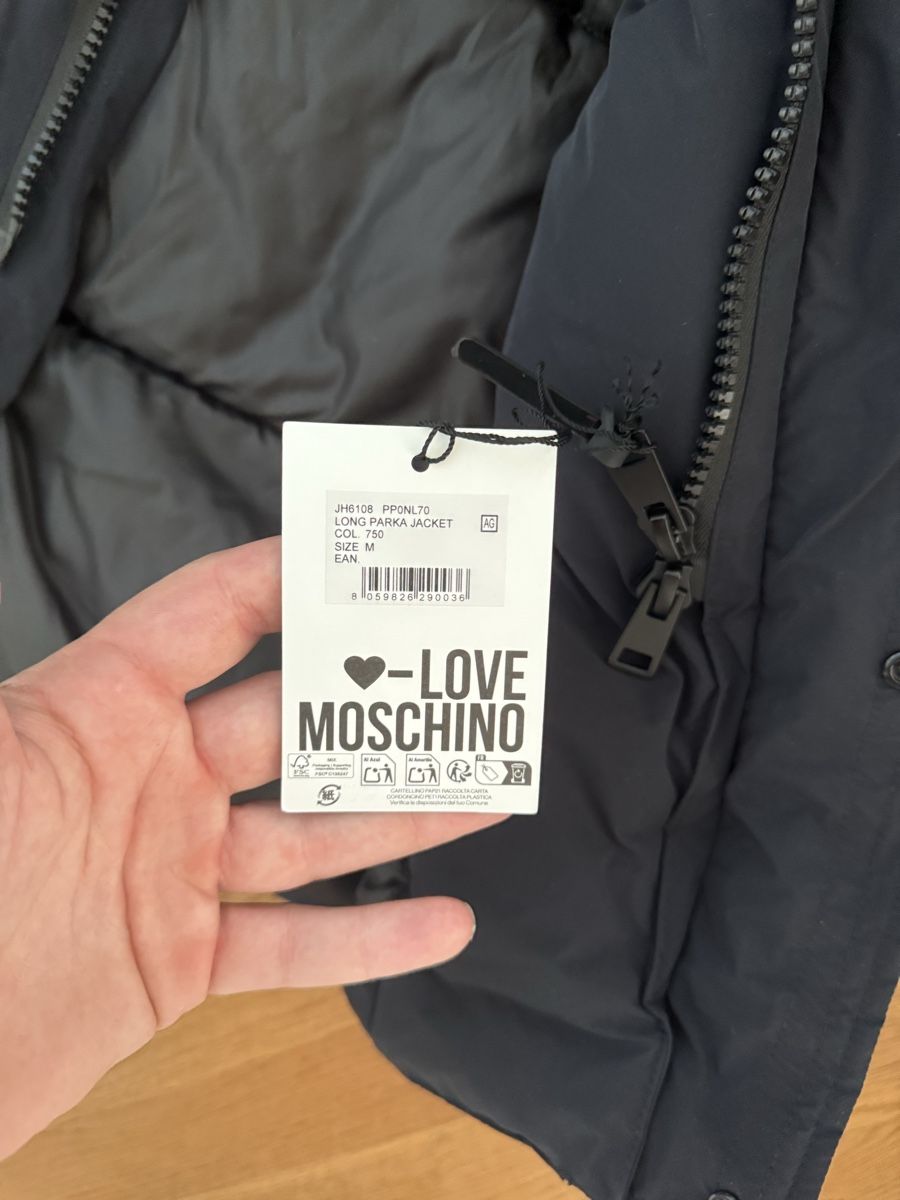 Moschino Cappotti: Love Moschino Parka Jacket Navy Blue Size M – Nuovo e nell'imballaggio originale da Ueberstorf venduto da man_p2fy 4