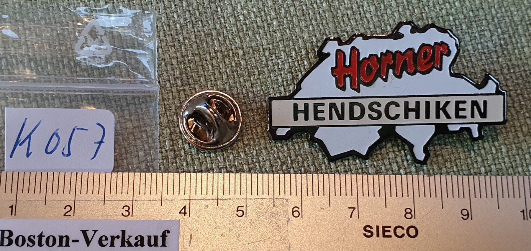 Placchette & Badge: K057 - Pin Schweiz Horner Hendschiken – Usato da Reinach BL venduto da Boston-Verkauf 1