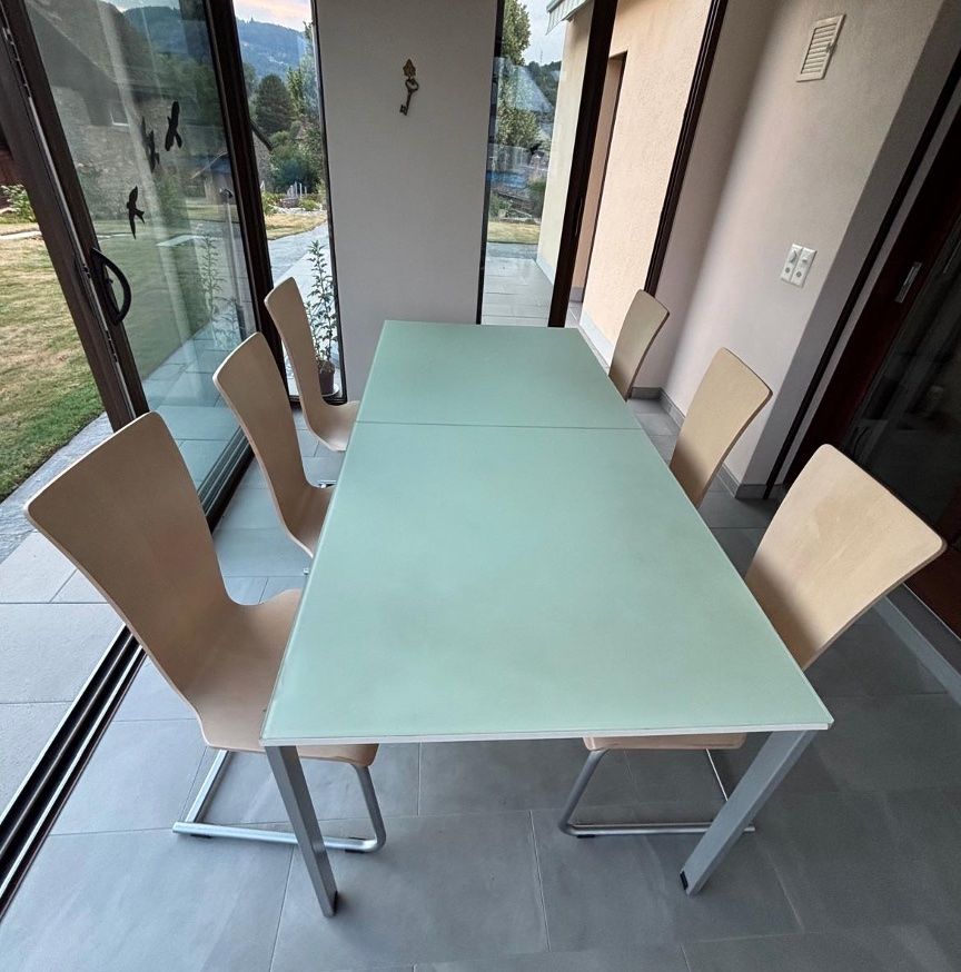 Set de table et chaises: table à manger avec chaises – D'occasion à st-légier par bmarti01 1