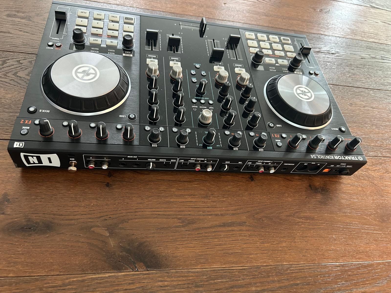 Traktor Console di mixaggio: Native Instruments Traktor Kontrol S4 MK2 – Usato da Herrliberg venduto da sel_kxy2 3