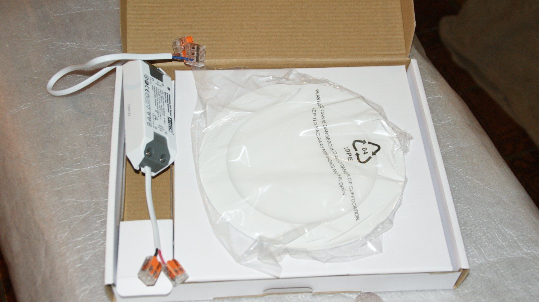 Kronleuchter & Deckenlampen: Einbaulampe 3 Stk – Neu und originalverpackt aus Basel von M2