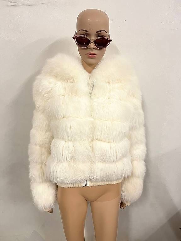 Giacche: Veste Daniel Benjamin en fourrure de renard blanc – Usato da Les Acacias venduto da kim_2dxt