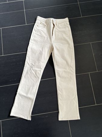 Zara Jeans Gr. 36 offwhite Straight Fit, Schlitz