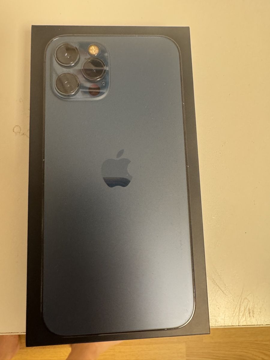 Apple Portables: iPhone 12 Pro – D'occasion à Hittnau par Bgobeli 1