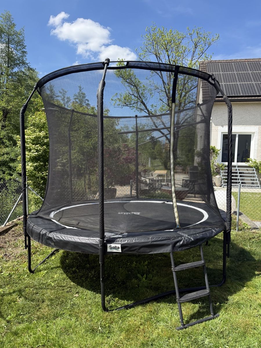 Salta Trampolini: Trampolin Salta ø 305 cm – Usato da Dübendorf venduto da KrisRoss