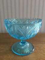Coupe ancienne en verre bleu de Portieux