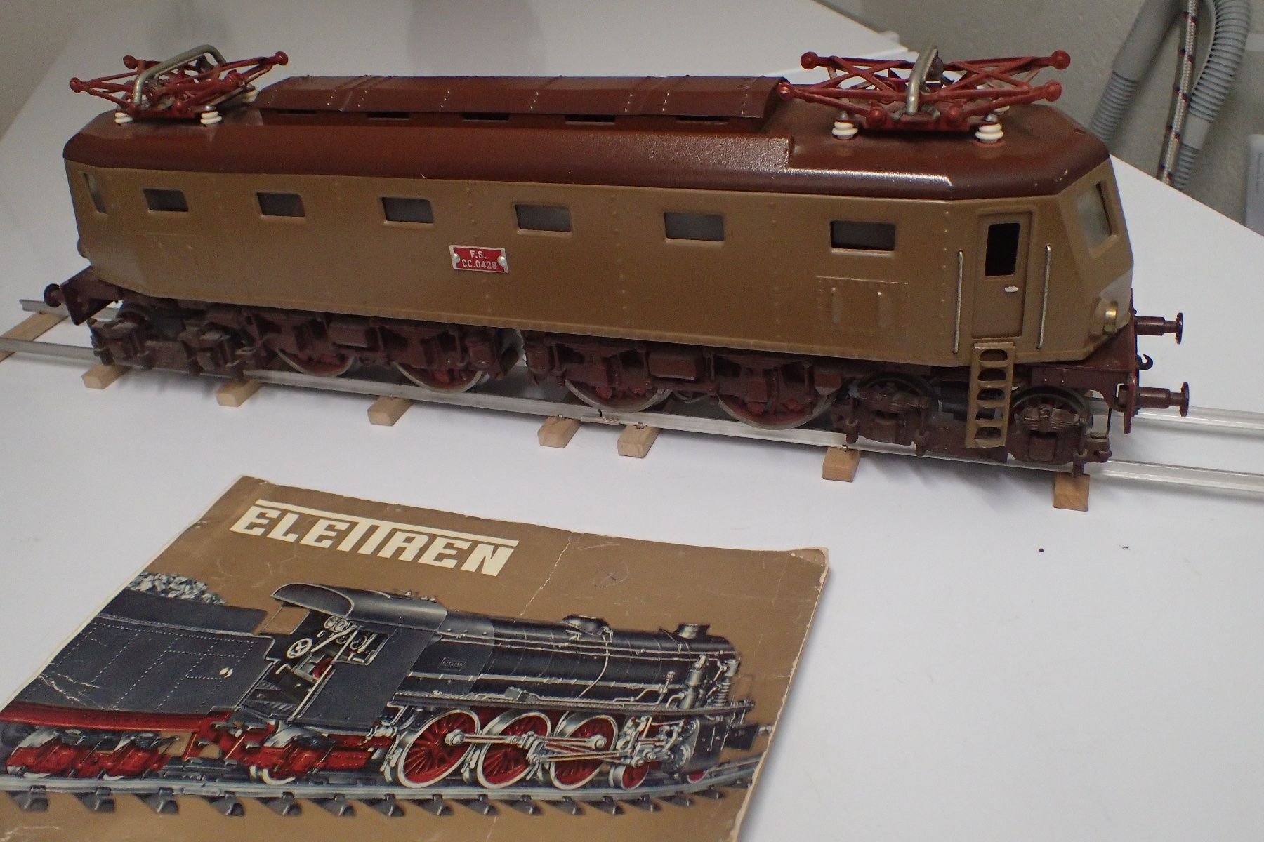 Modellini di ferrovie: Locomotive électrique Elettren FS CC 0428 – Nuovo (secondo la descrizione) da St-Sulpice VD venduto da aviron 6