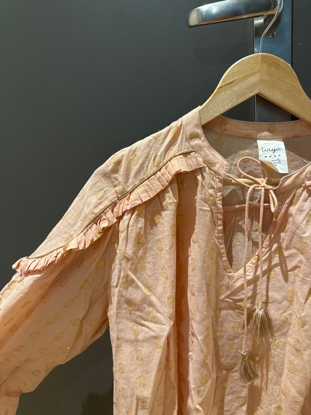 Blusen: Blouse pink gold dots onesize – Gebraucht aus Zürich von VittoDS 1