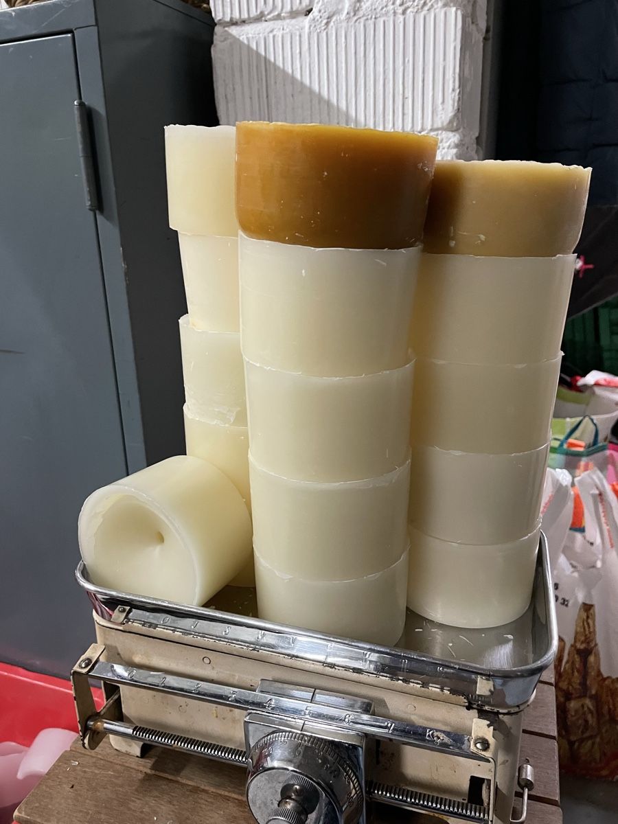 Candele: Bienenwachs Altwachs – Usato da Lüsslingen venduto da eehm 1