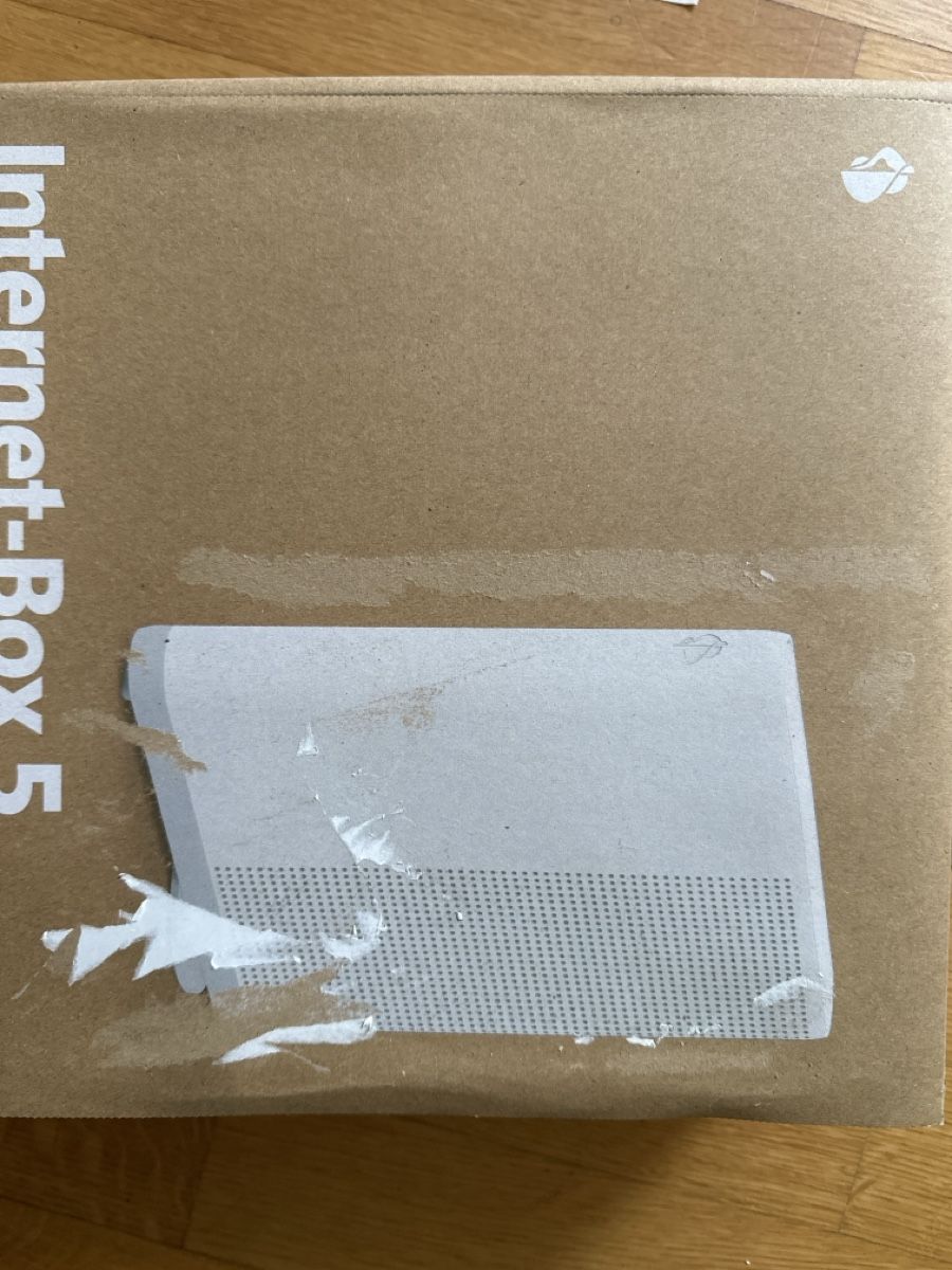 Swisscom Modem & Router: Swisscom Internet-Box 5 mit Originalverpackung & Beleg! – Usato da Luzern venduto da carlo1881 5