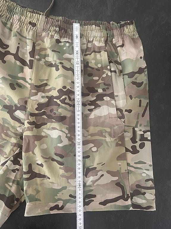 Pantaloni: Kurze Hose Multicam  Outdoor / Airsoft – Usato da Oberglatt venduto da Prinzip 2