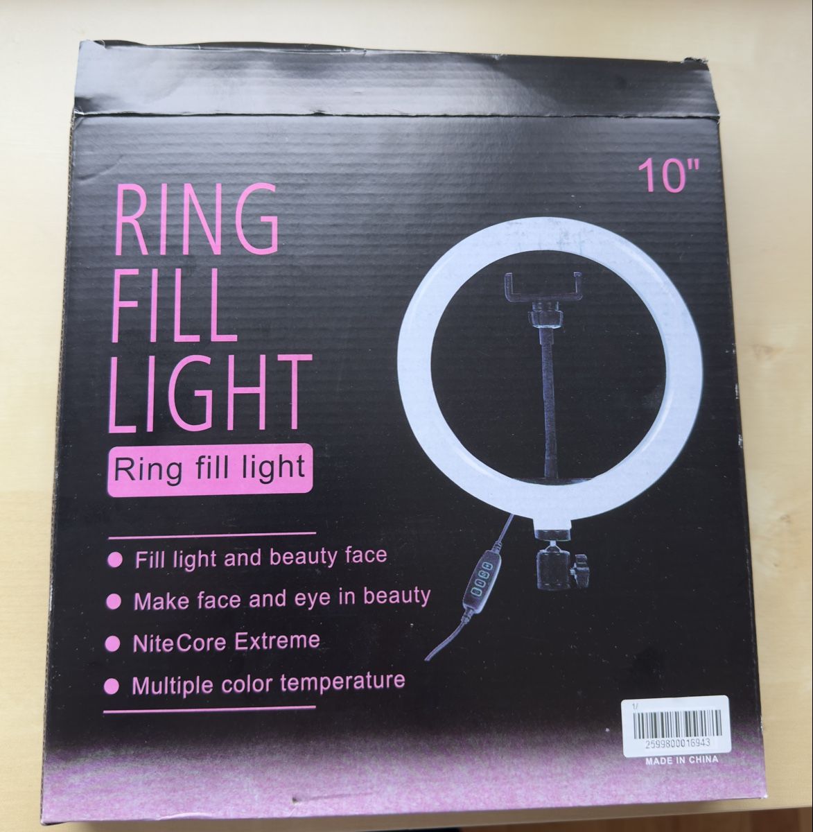 Treppiedi & Teste: Tripod Dreibein Stativ Halterung mit 10" LED Ringleuchte – Nuovo (secondo la descrizione) da Balsthal venduto da jan_SRT 1
