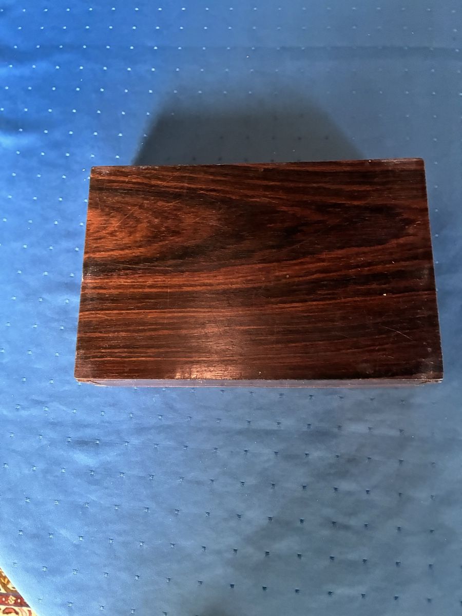 Articoli in legno: Holzschatulle mit Vogeldekor  – Usato da Dornach venduto da Rosengarten 2