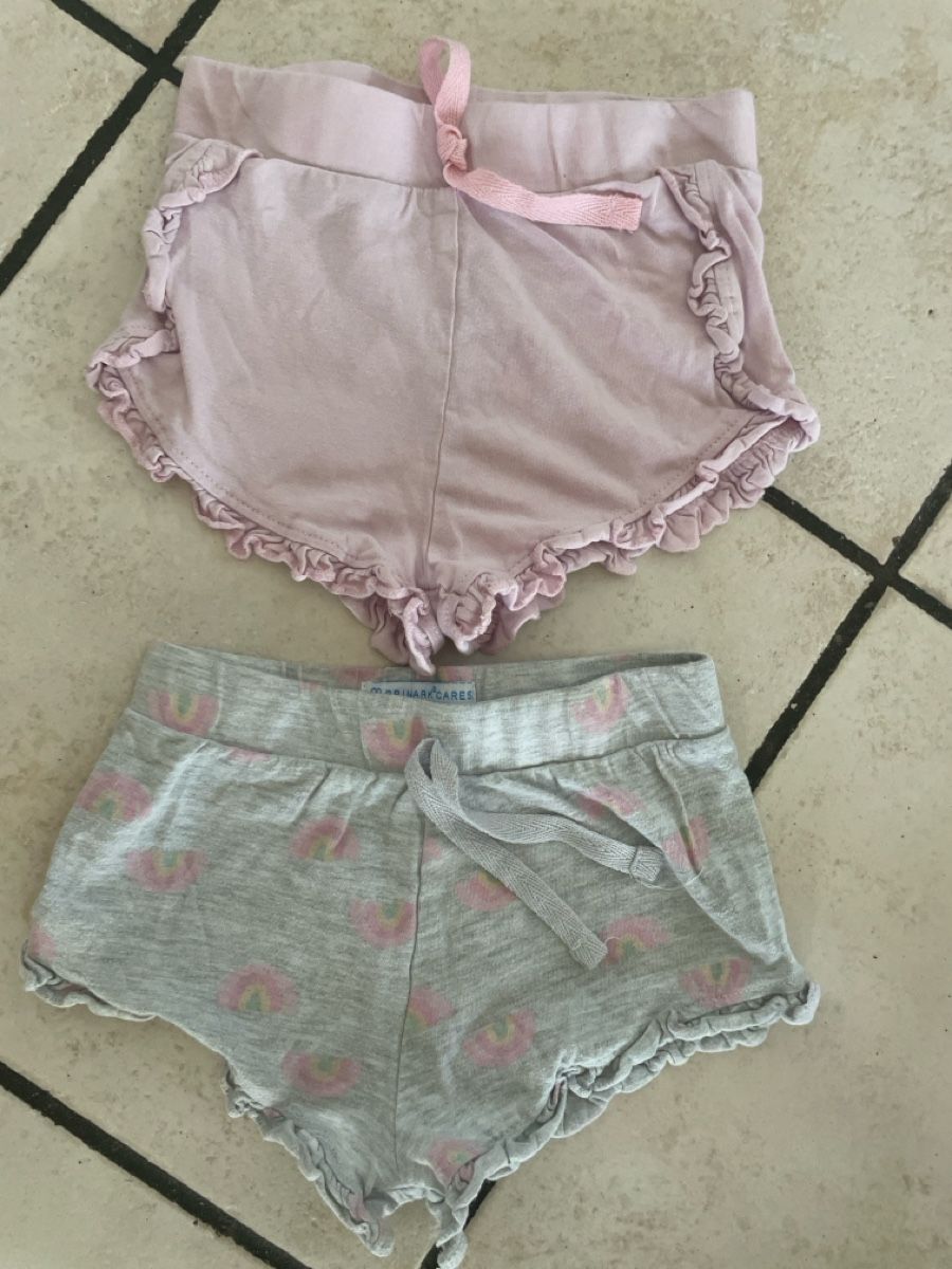 Primark Hosen: 2 Mädchen Primark Shorts Gr. 92 rosa grau  – Gebraucht aus Obergerlafingen von cabo4