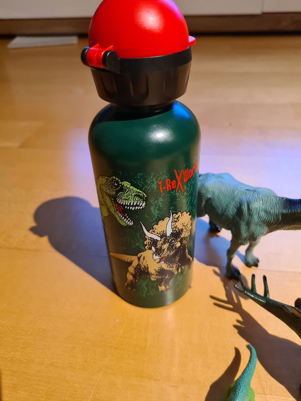 Jouets: Dino, Dinosaurier – D'occasion à Waldkirch par Hypertenuse 2