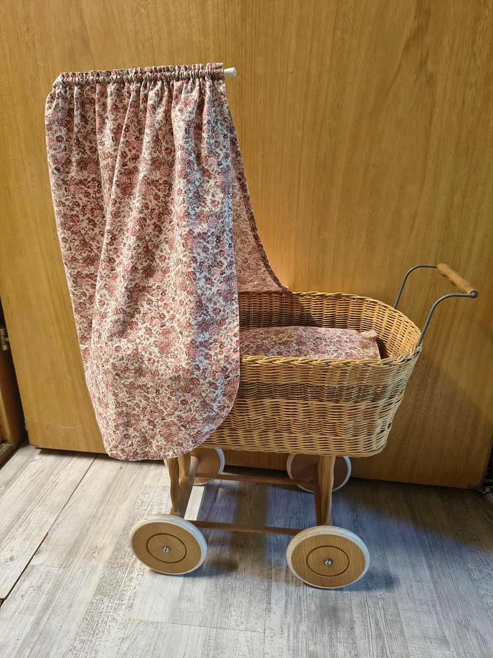 Voitures de poupées: Puppen Stubenwagen – D'occasion à Untersiggenthal par Simsala7