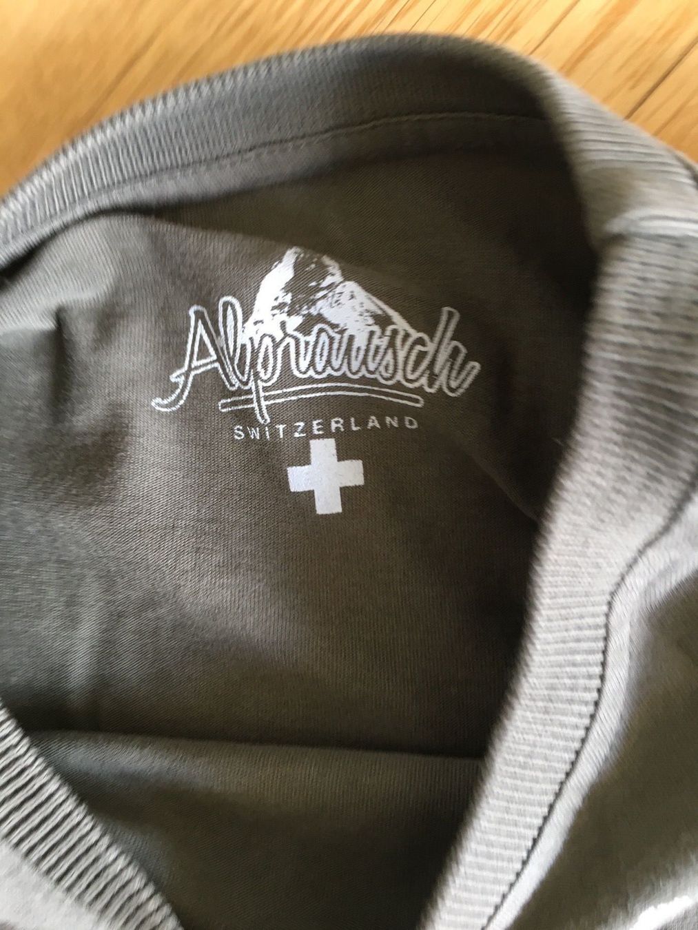 Alprausch Camicie, T-shirt & Polo: Shirts Gr 128 – Usato da Luzern venduto da Willimaus 4