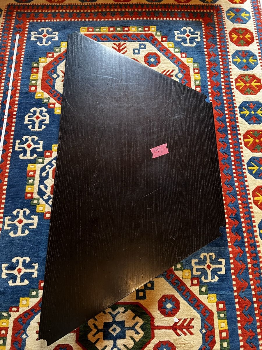 USM Tavoli: USM Haller Trapez Tisch. Ca. 175 x 90 cm Eiche schwarz – Usato da Rothrist venduto da Gleitig