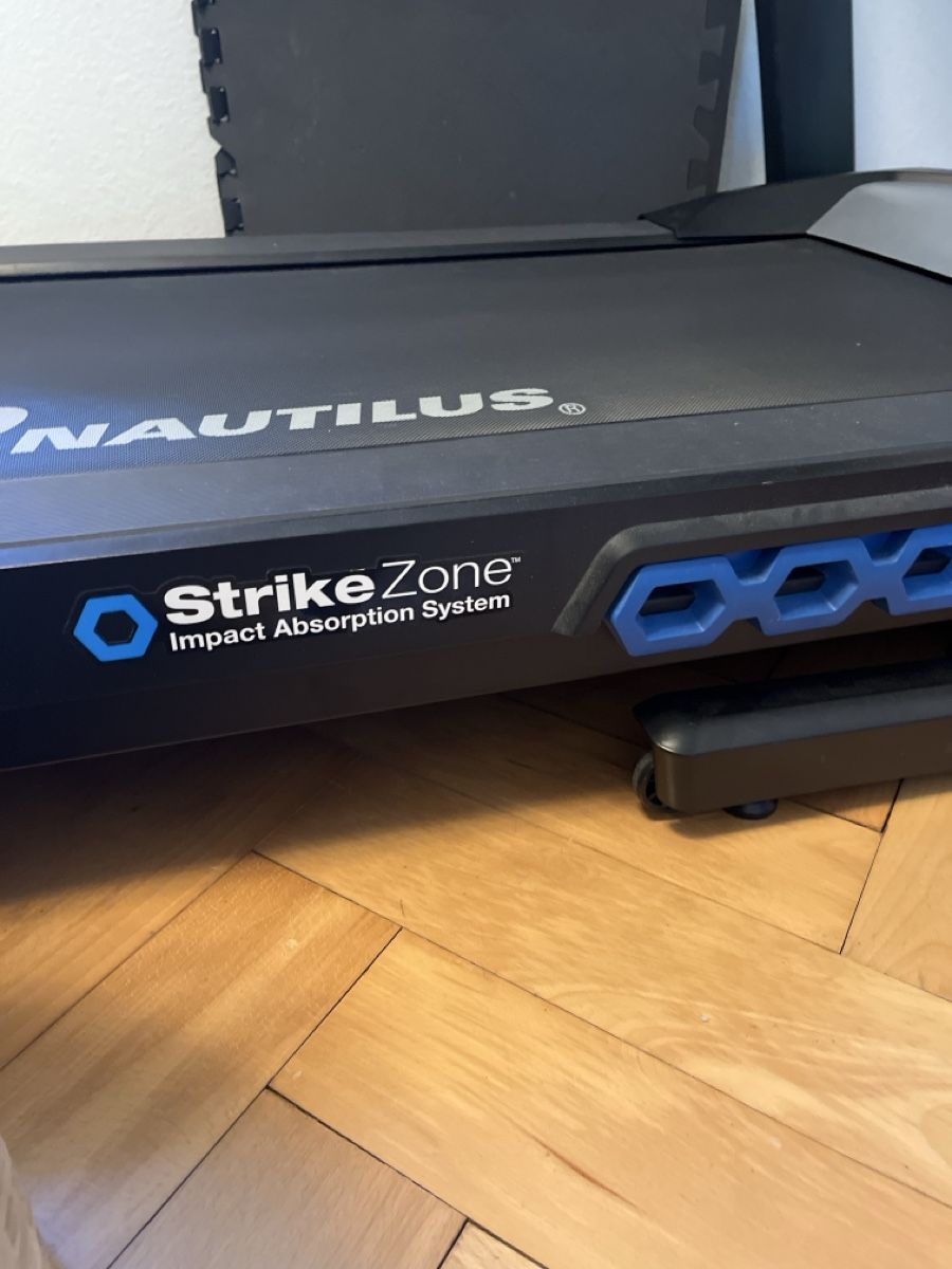 Nautilus Vélos d'appartement: Nautilus T626 Treadmill good condition – D'occasion à Zürich par lor_v6pq 2