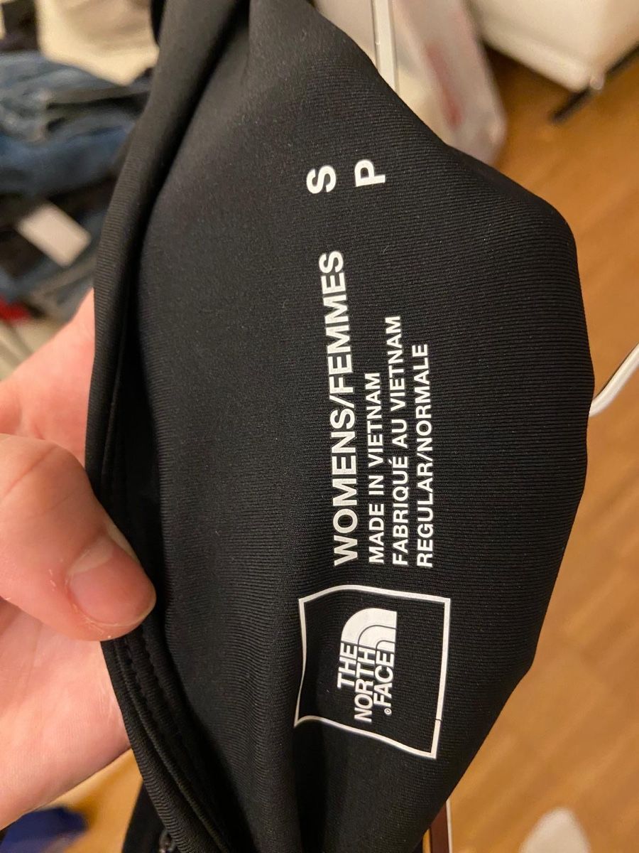 Pantaloni: Running Shorts The North Face – Nuovo (secondo la descrizione) da Dübendorf venduto da Sebashop 2