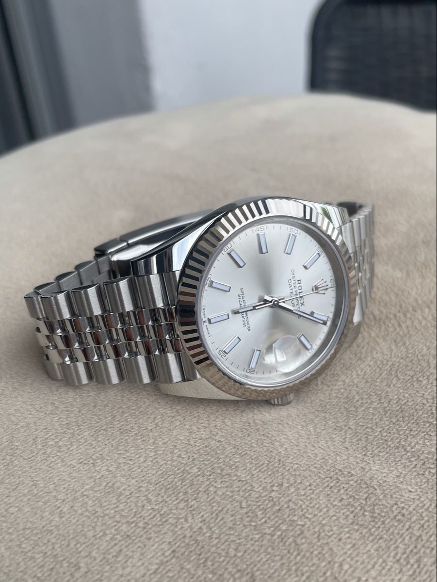 Rolex Orologi: Rolex datejust 41 silver dial jubilee flutted bezel – Nuovo e nell'imballaggio originale da Zürich venduto da yux_zt7p 3