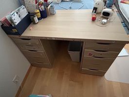 IKEA DESK KIDS FREE