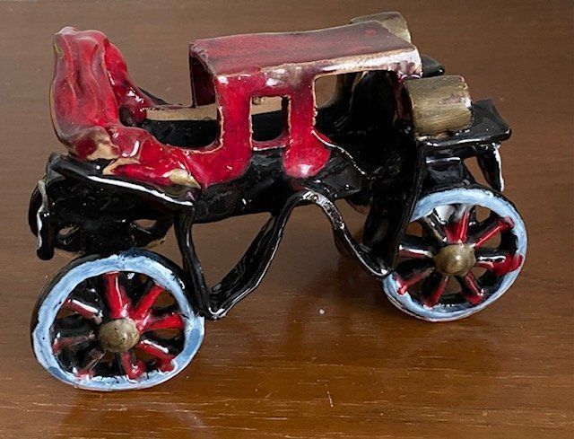 Carrozze: Keramik-Auto Oldtimer in den Farben rot/schwarz – Difettoso da Zürich venduto da kaegret