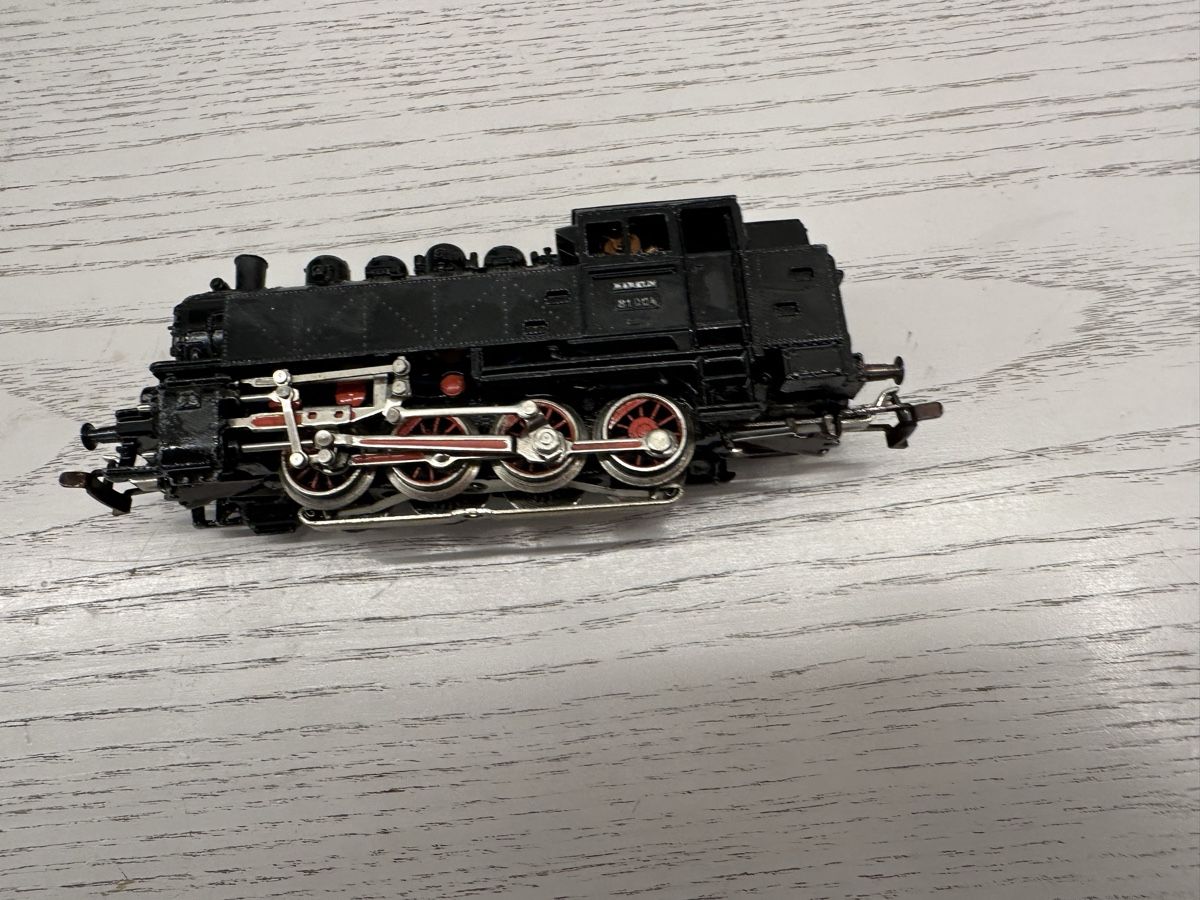 Märklin Modellini di ferrovie: Märklin 3031 DB BR 81 TELEX – Usato da Lupsingen venduto da New-Haven 3