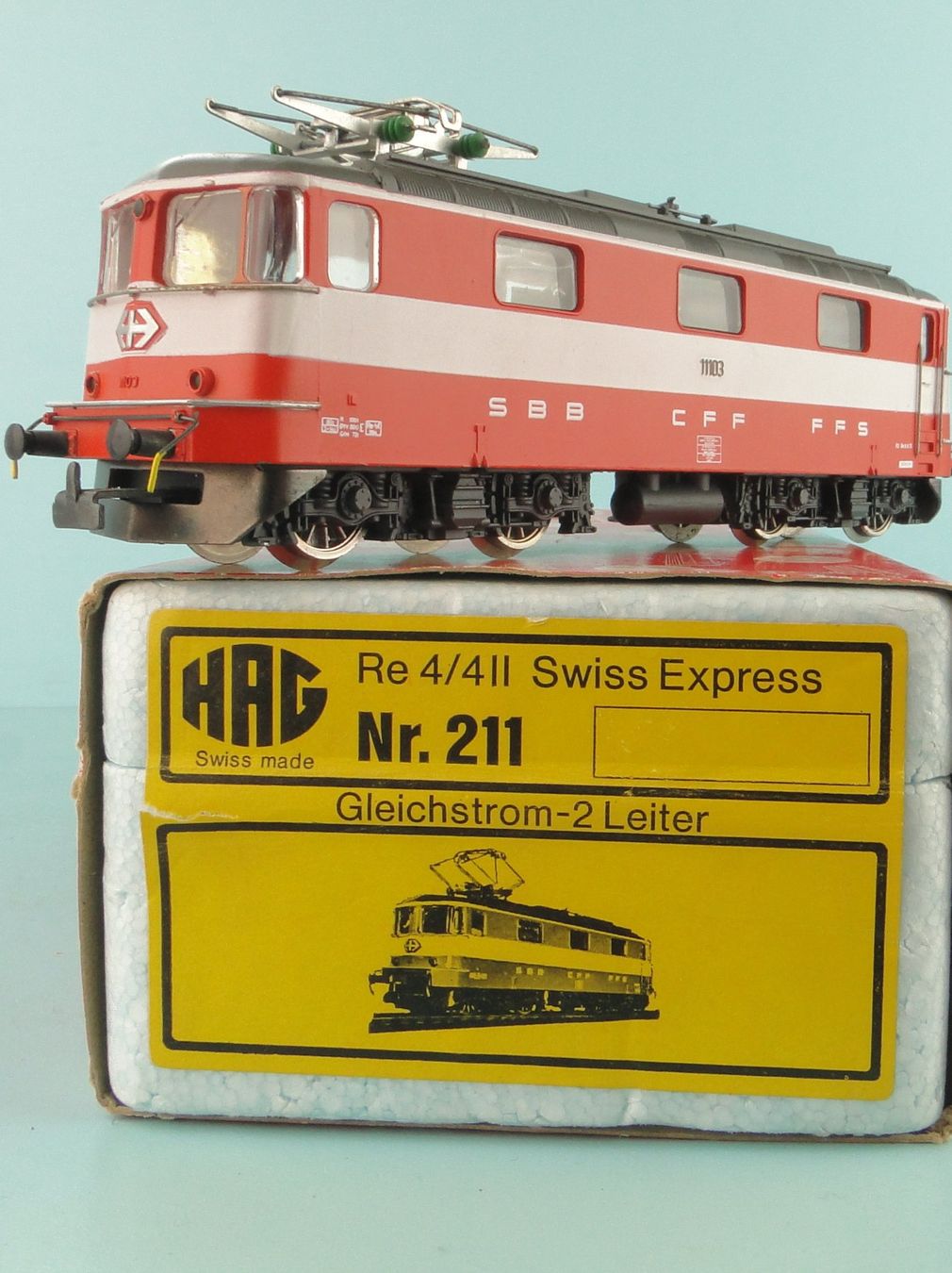 Hag Modelleisenbahnen: HAG 211 SBB Re 4/4 Swiss Express, DC – Gebraucht aus Bülach von cann11 8