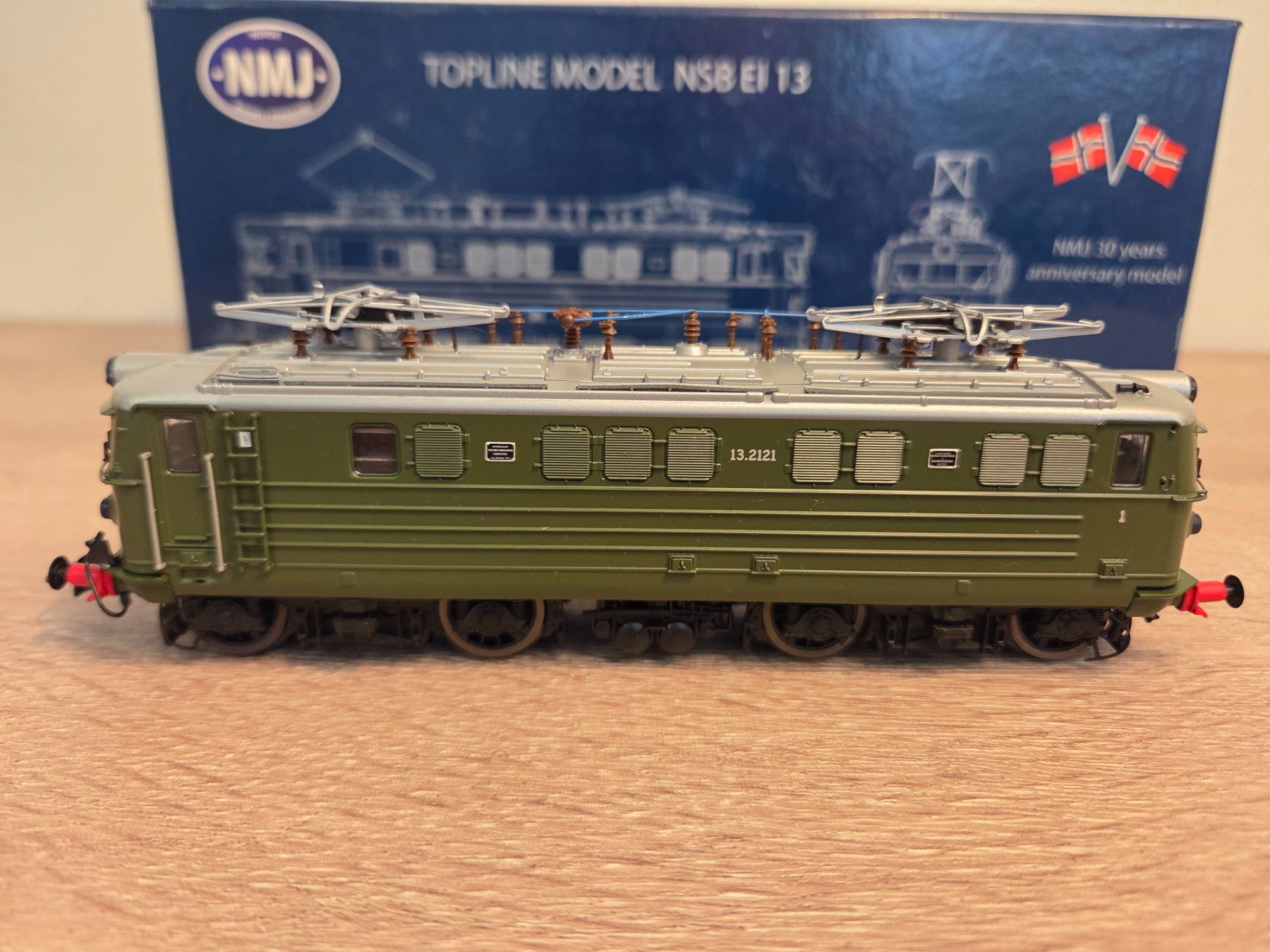 Fulgurex Modellini di ferrovie: NMJ 82.101 E-Lok EI 13.2121 NSB H0 – Nuovo e nell'imballaggio originale da St-Aubin-Sauges venduto da Lo_Go
