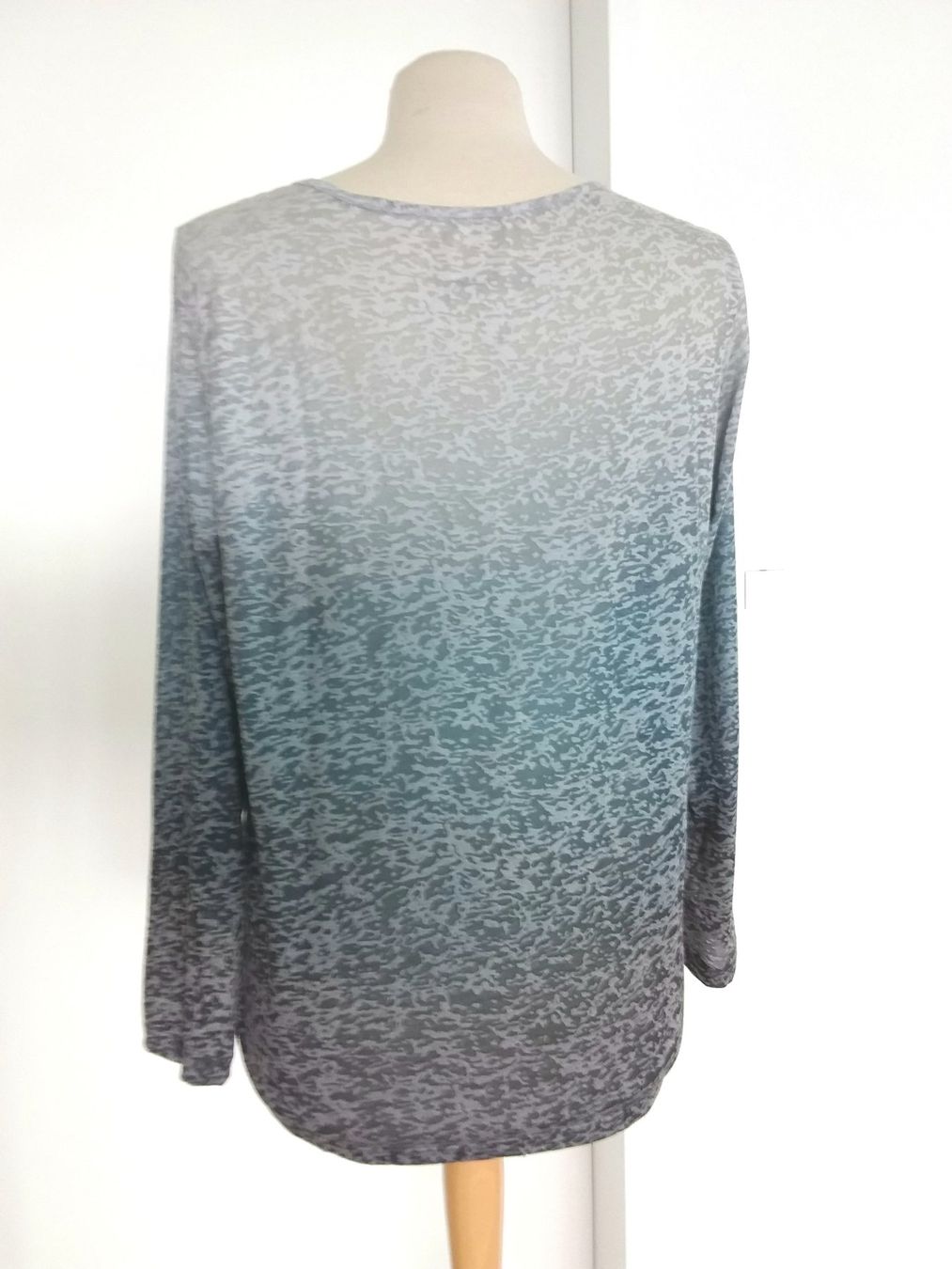 T-shirt: SAMOON Glitzershirt UND Gilet, Gr 40 – Usato da Uitikon Waldegg venduto da Risibisi7 4