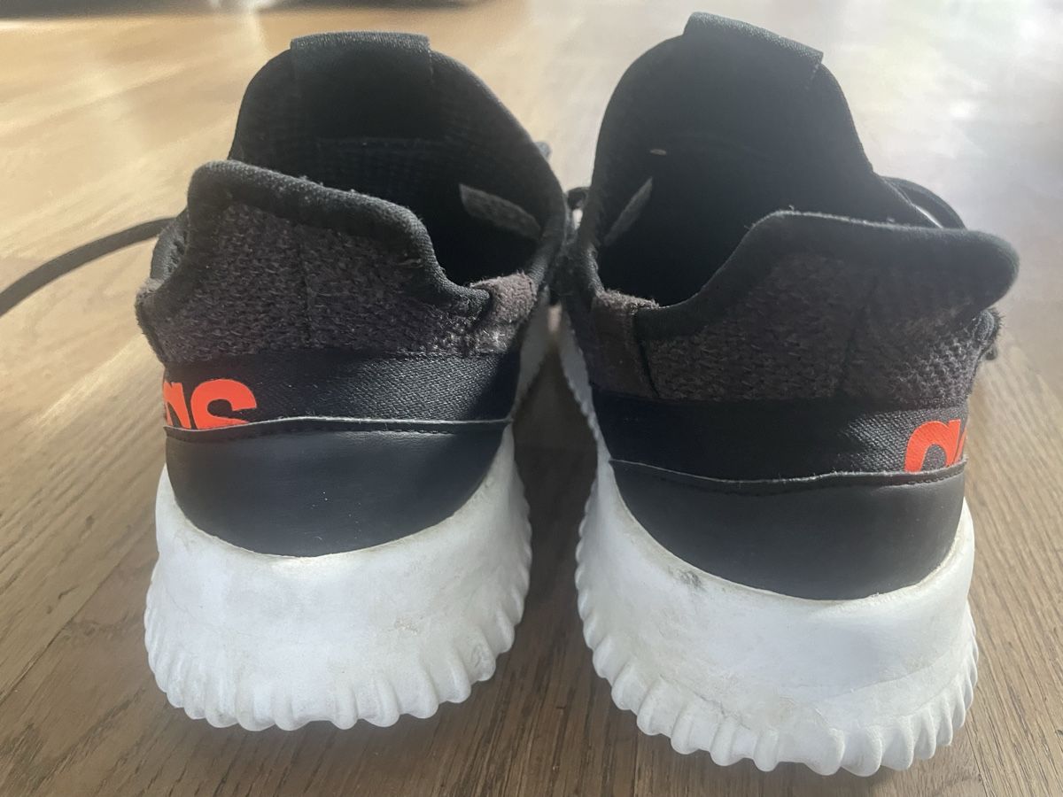 Adidas Schuhe für Jungen: Adidas Turnschuh  Größe 38 – Gebraucht aus Taegerwilen von sab_9j9v 5