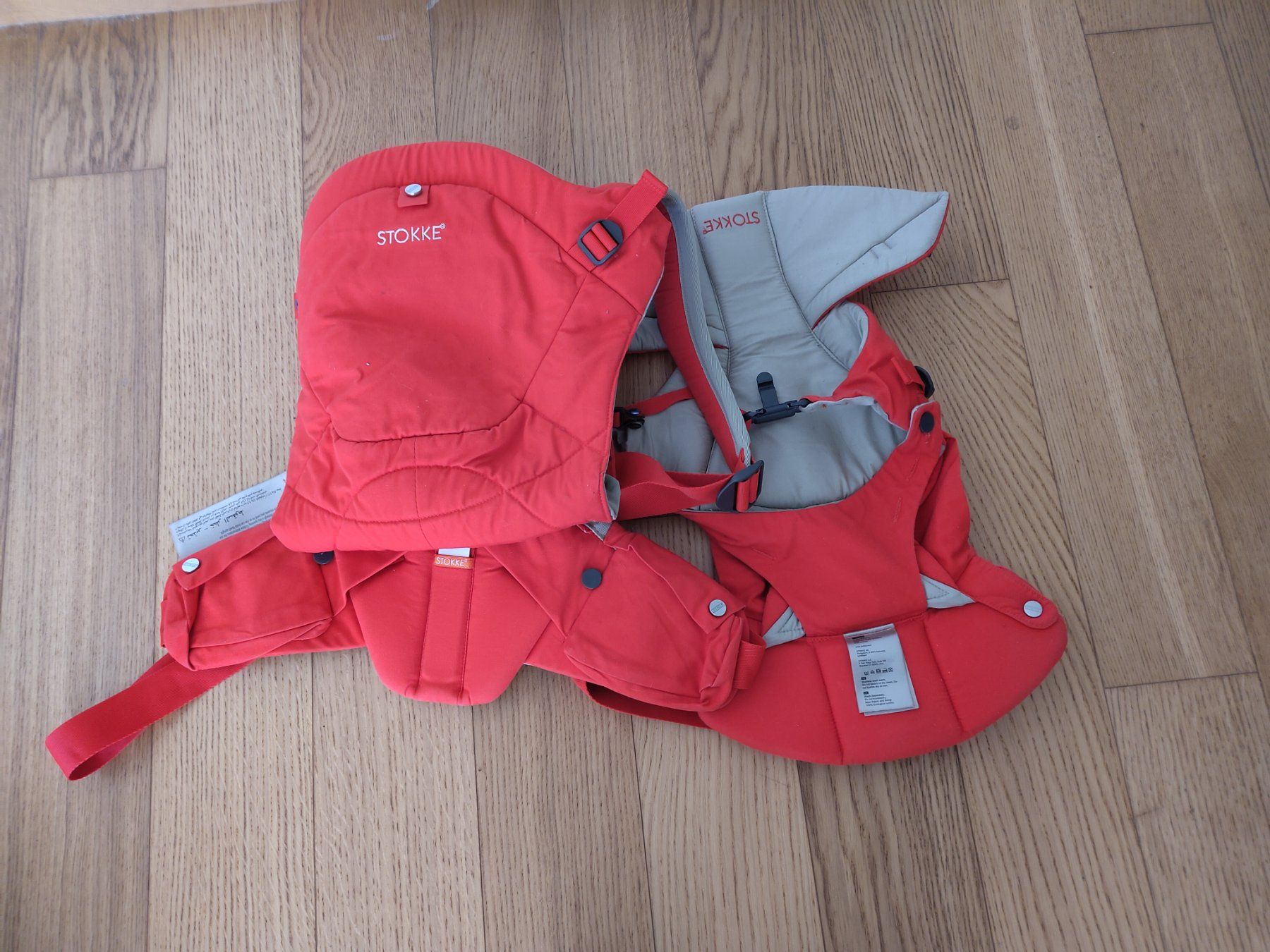 Stokke Marsupi portabebè: STOKKE Babytrage Front and Back, rot – Usato da Bern venduto da Cassiopeia-72 2